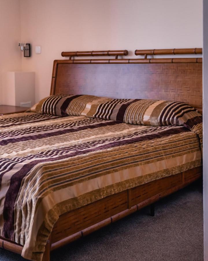Hotel Orbel Dobrinishte Bagian luar foto