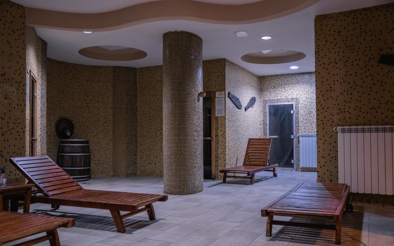 Hotel Orbel Dobrinishte Bagian luar foto