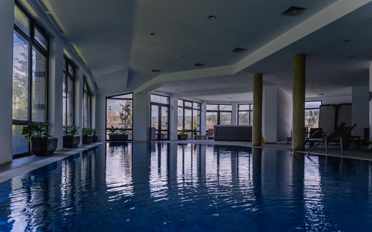 Hotel Orbel Dobrinishte Bagian luar foto