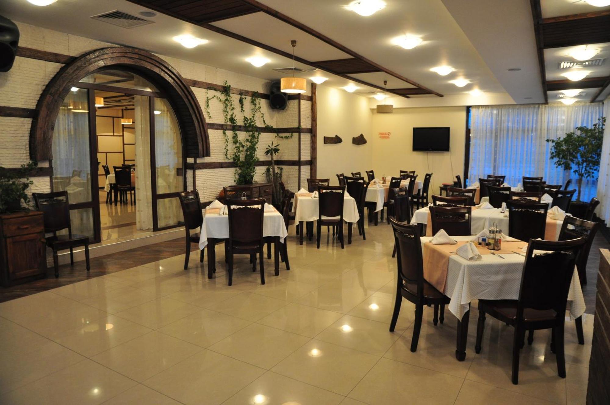 Hotel Orbel Dobrinishte Bagian luar foto