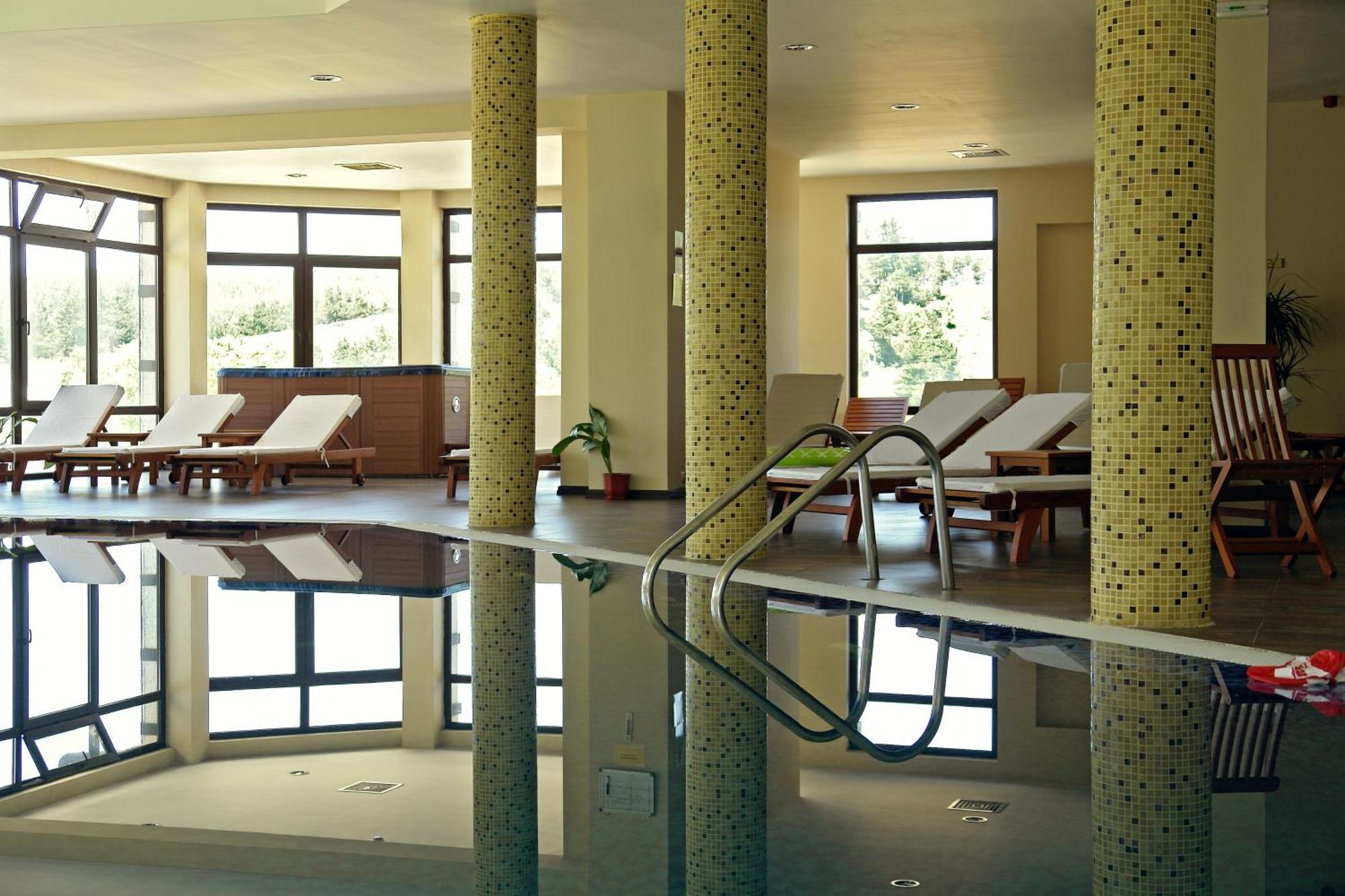 Hotel Orbel Dobrinishte Bagian luar foto