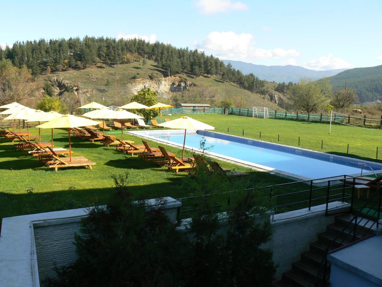 Hotel Orbel Dobrinishte Bagian luar foto