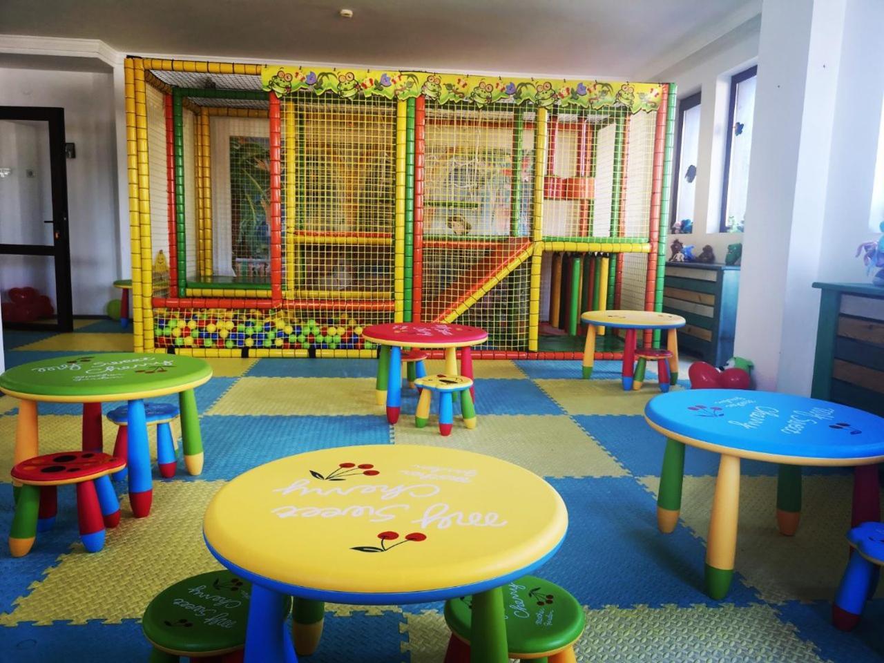 Hotel Orbel Dobrinishte Bagian luar foto